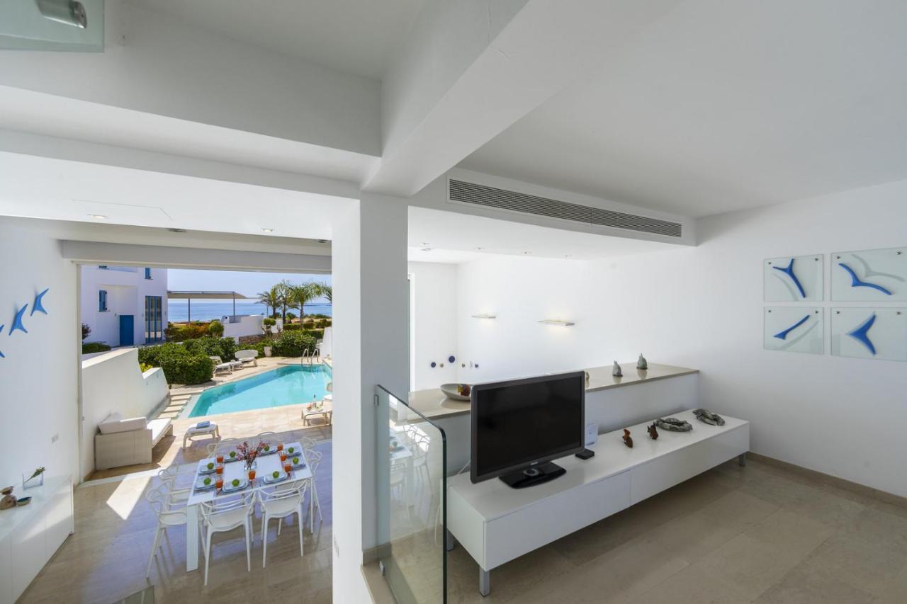 Protaras Villa Kalena Seafront エクステリア 写真